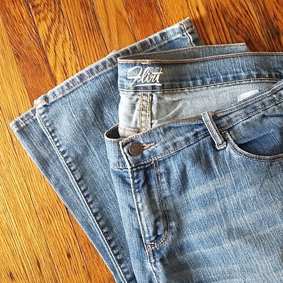 Flirt line Jeans - Picture 3 of 6